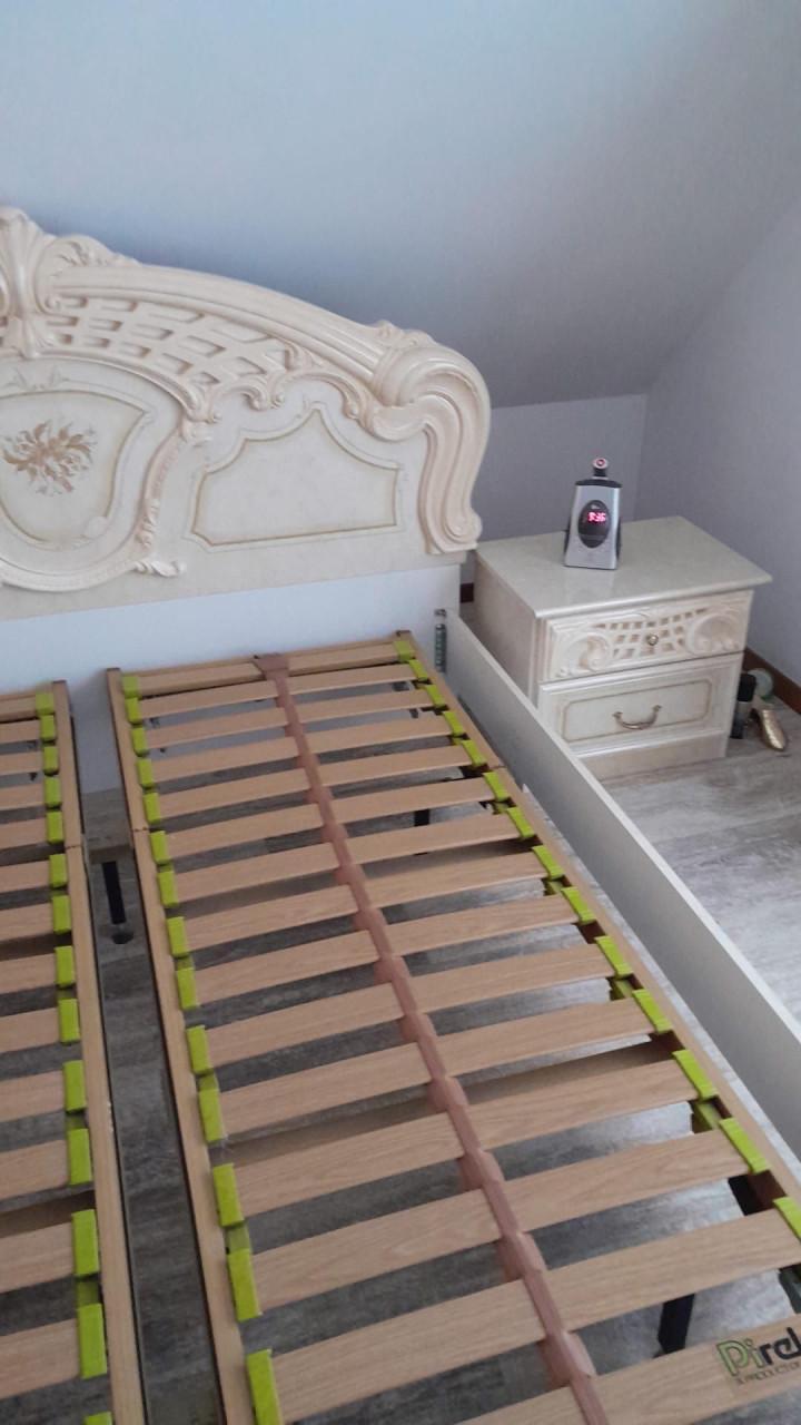 GRATIS bed + nachtkastjes + dressoir met spiegel