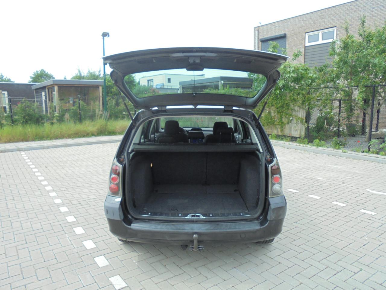 307 1.4 I  - 16V Break uit het bouwjaar 2005 met Apk en N.A.P
