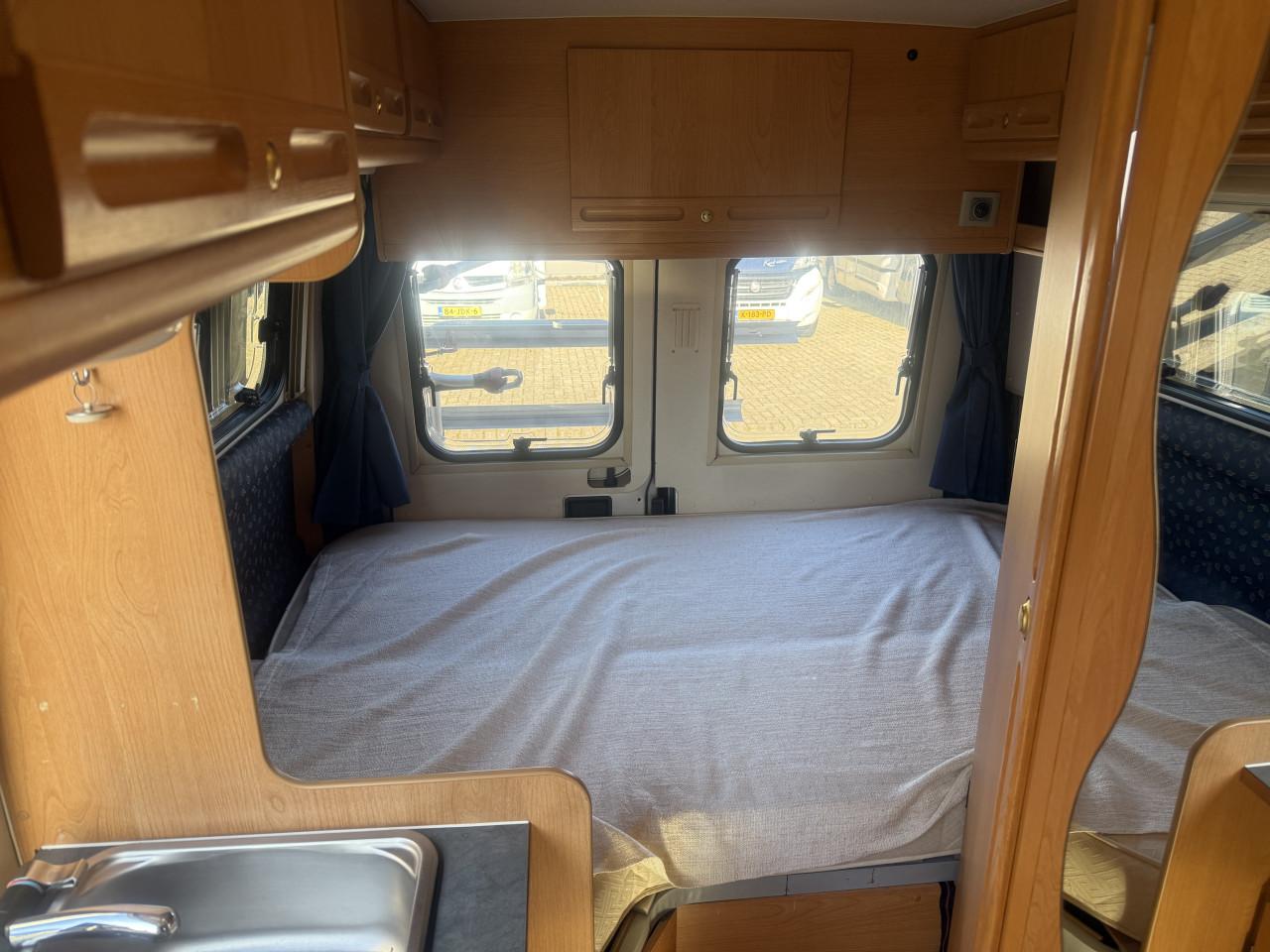 Adria 2Win ( zeer leuke starters buscamper, nieuw APK )meeneemprijs !!!