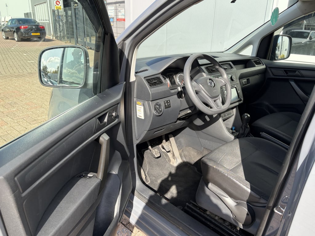 Volkswagen Caddy 2.0 tdi glaswas inrichting.