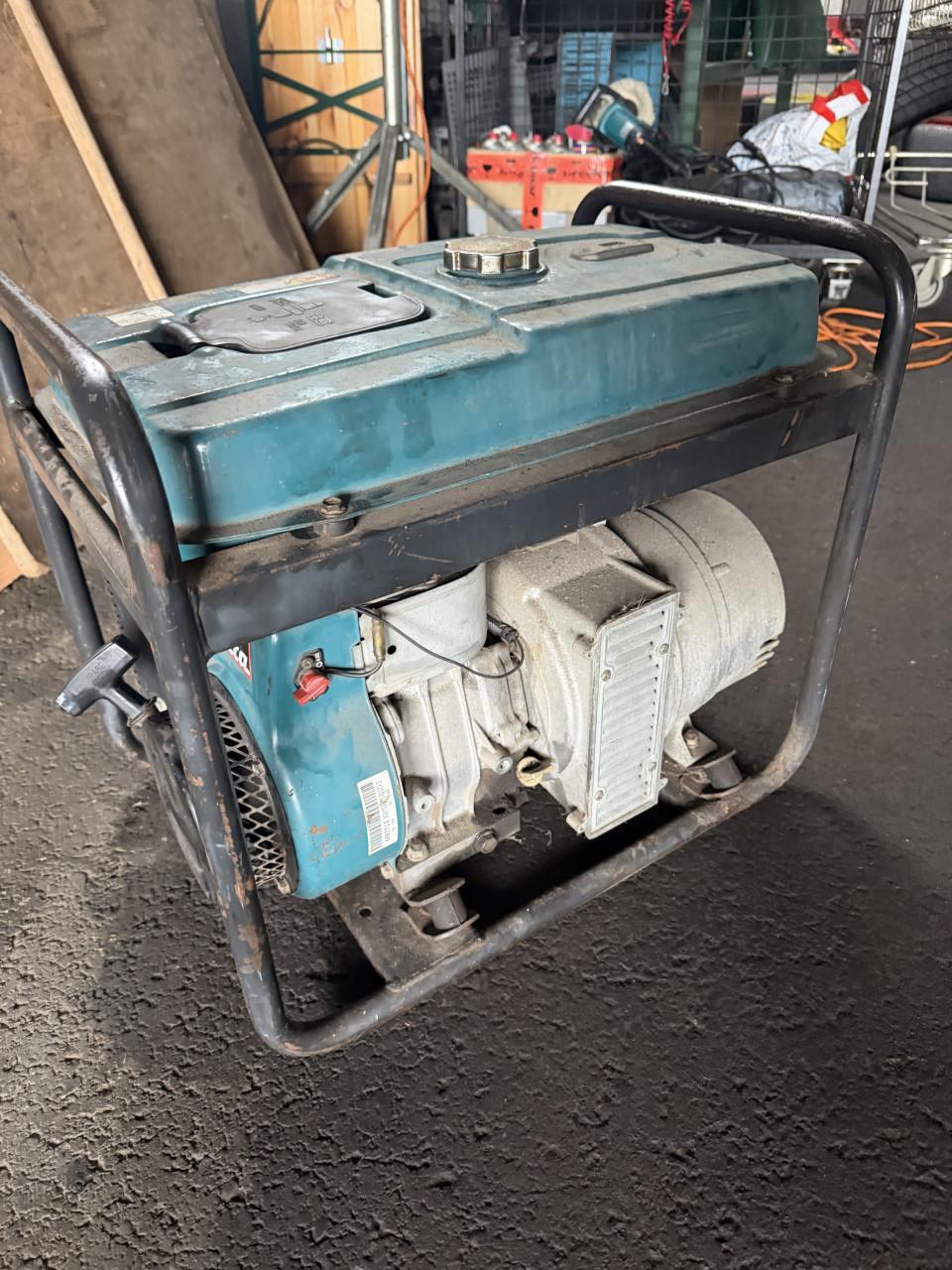 Makita generator