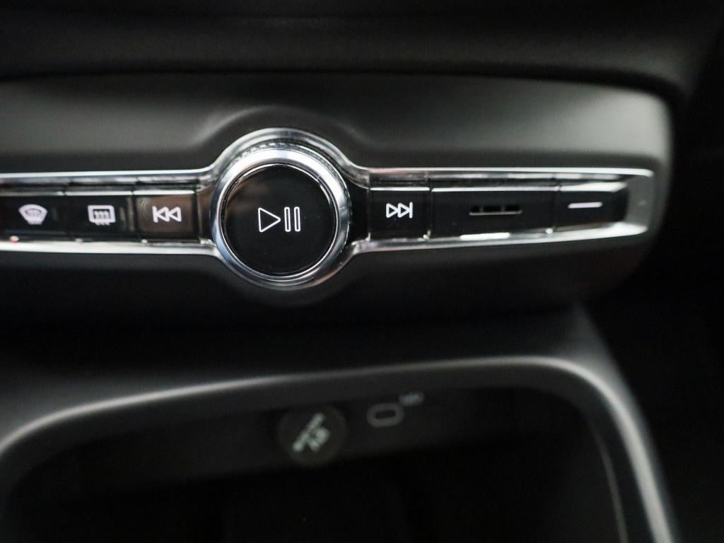 Volvo XC40 recharge core | automaat | apple carplay / android auto | virtua