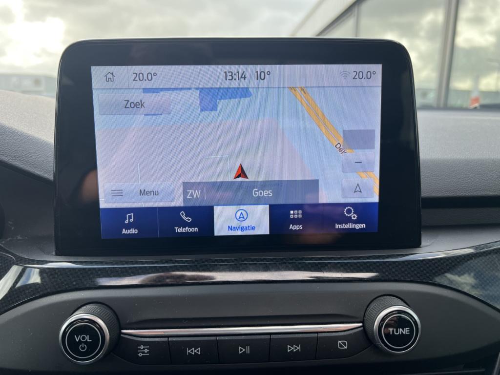 Ford Focus 1.0 ecoboost hybrid 155pk st line x , panodak , winterpack