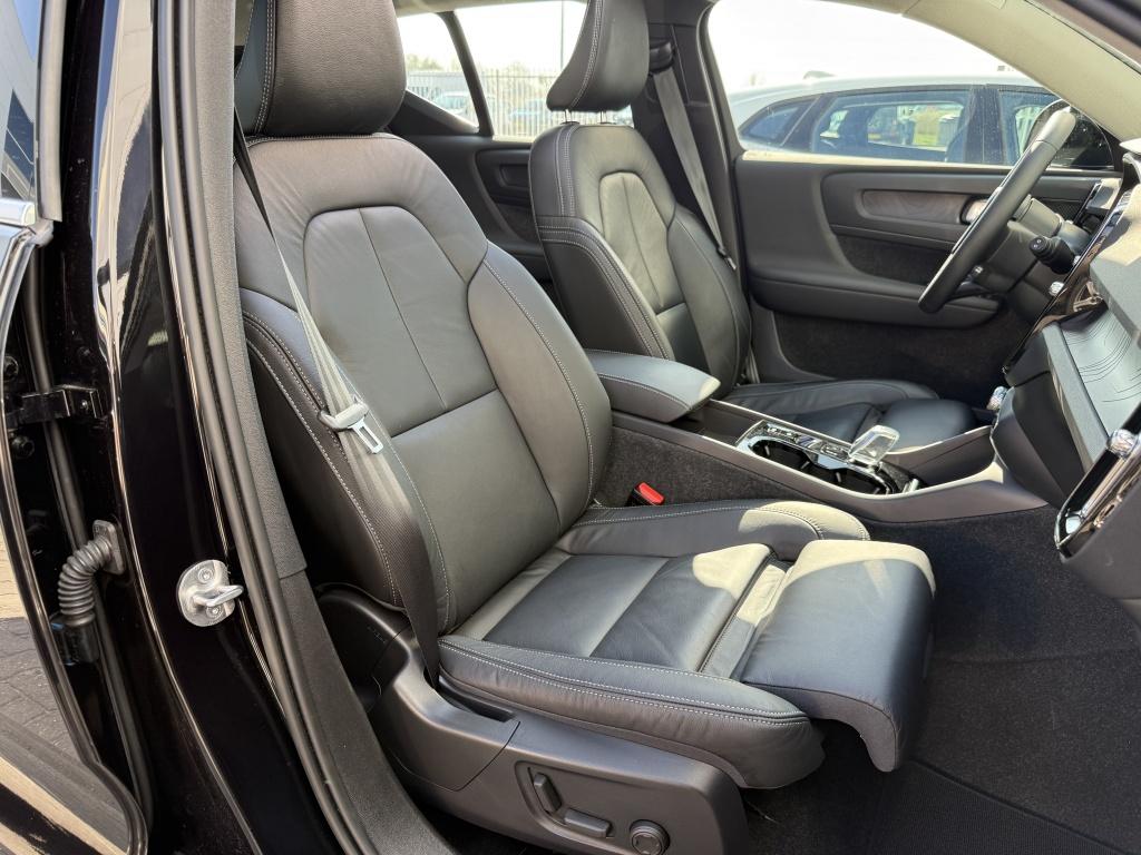 Volvo XC40 t5 262pk recharge ultimate bright| full options !!
