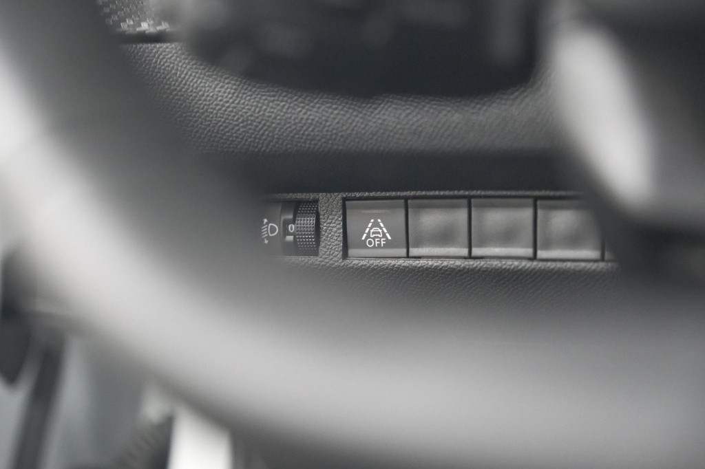 Peugeot 208 puretech 100 allure | adaptieve cruise control | camera | apple