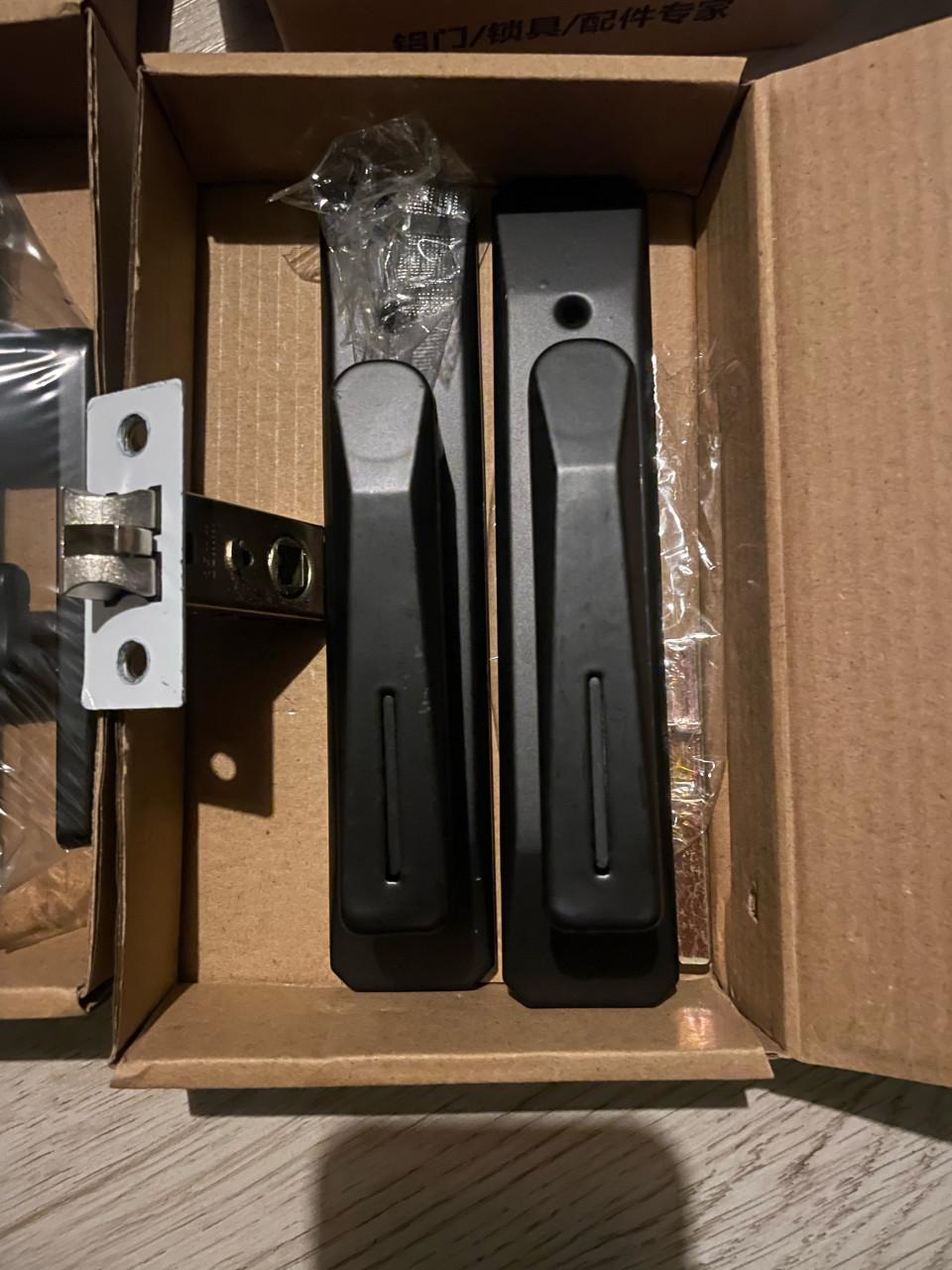 4 nieuwe handgrepen deur