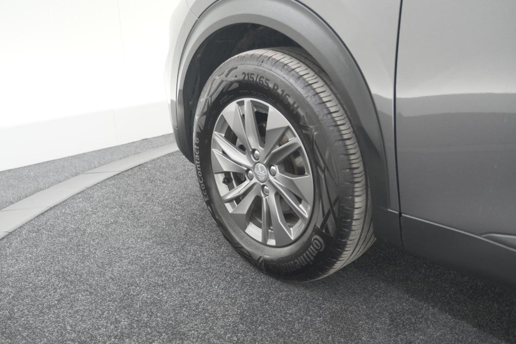 Peugeot 2008 puretech 130 active | camera | apple carplay | parkeersensoren