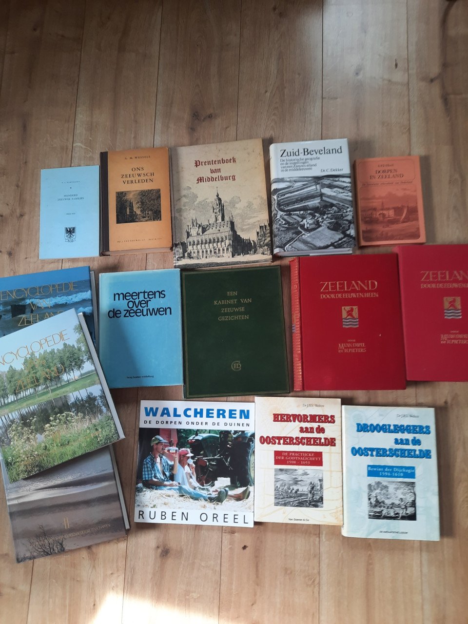 Heel veel boeken over Zeeland
