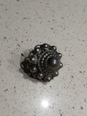 Antieke Zeeuwse knop broche van zilver