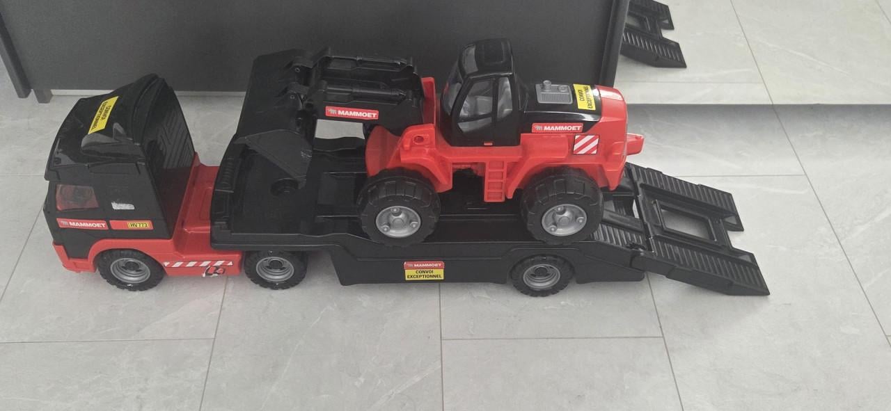 Mammoet Volvo Truck en Shovel 1:16 - 75-80 cm