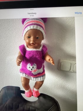 Kleerhangertjes om babyborn op te hangen