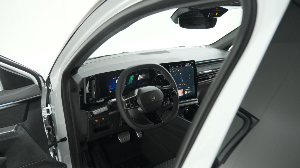 Renault Austral e-tech hybrid 200 techno esprit alpine | panoramadak | came