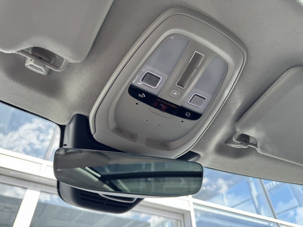 Volvo XC90 t8 455pk recharge ultra dark| full options!! b&w | luchtvering