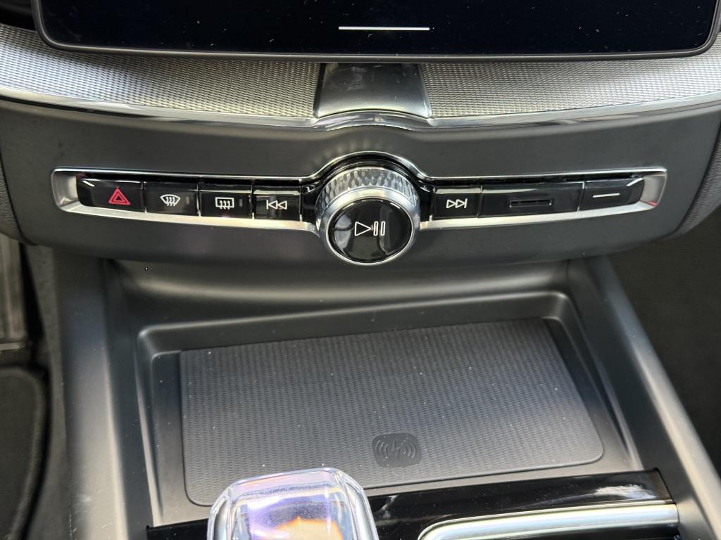 Volvo XC60 t6 398pk recharge dark black edition| panodak| luchtvering| trek