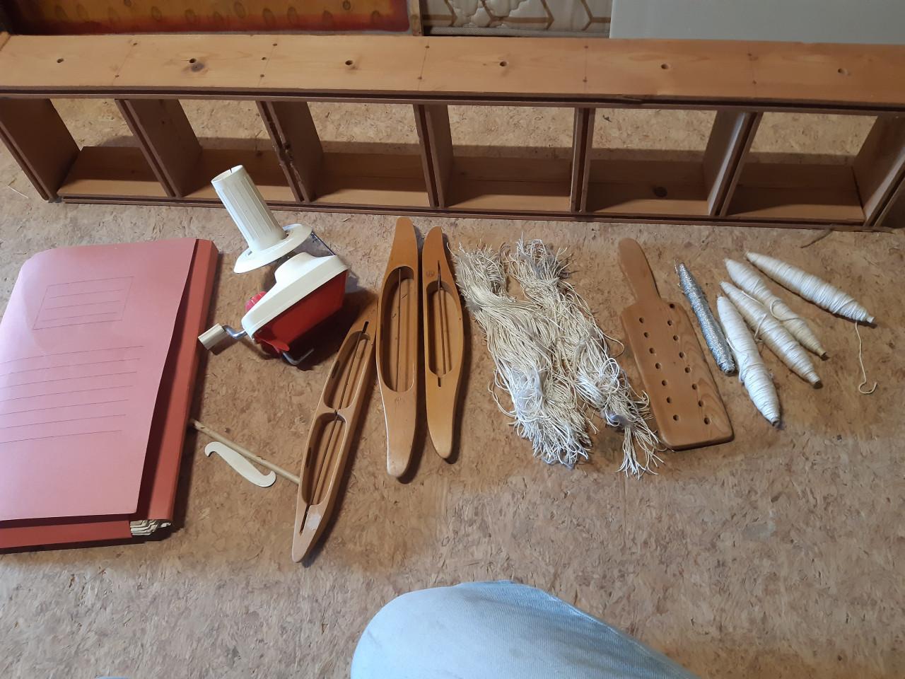 Weefgetouw 90 cm breed met 6 schachten en 6 trappers, trapweefgetouw