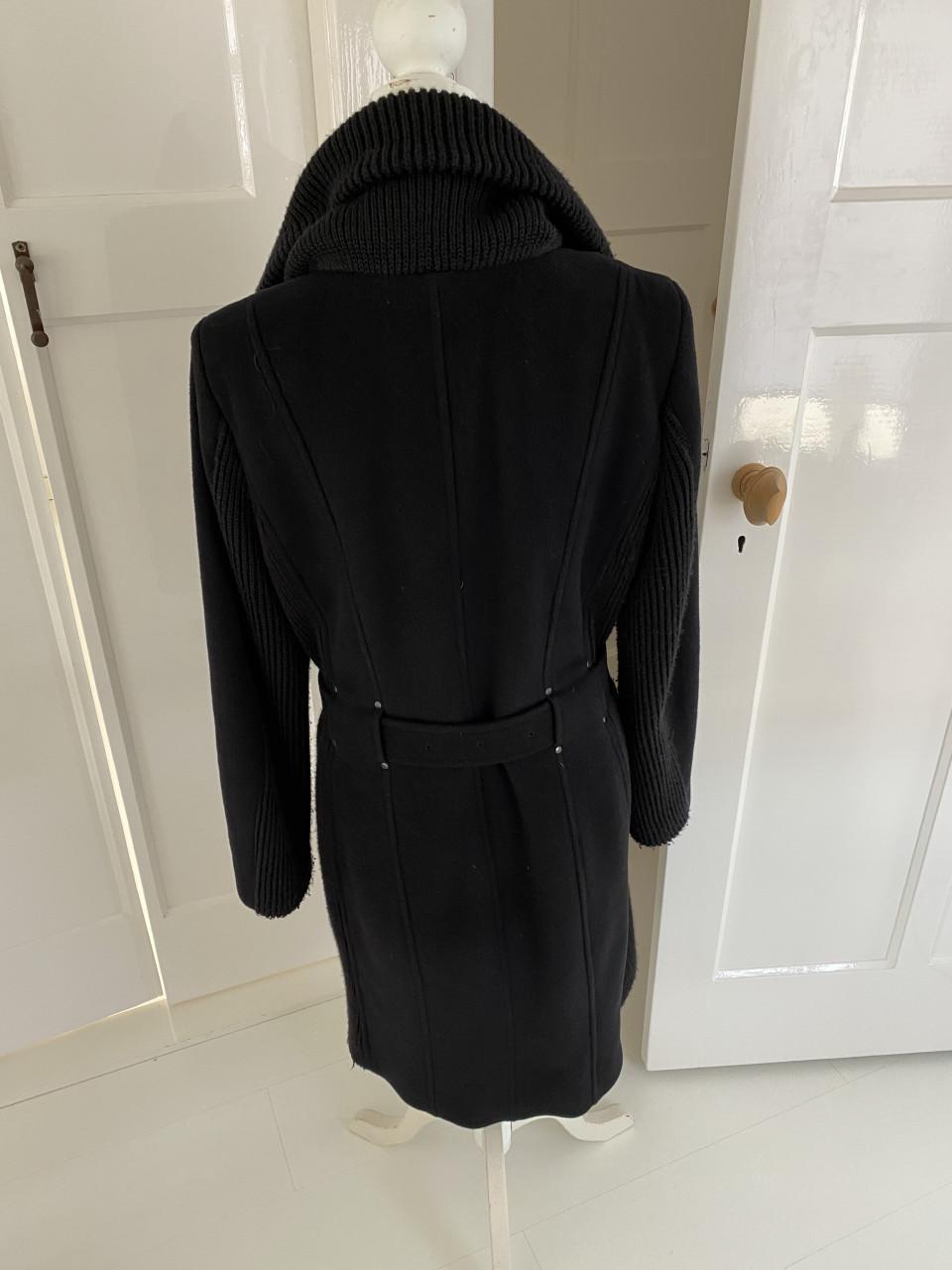 Mantel Maura Claudia Sträter zwart Mt 42