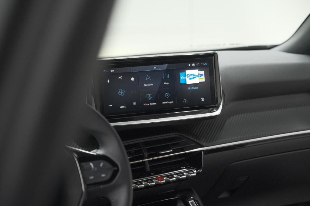 Peugeot 2008 puretech 100 allure | allseason banden | 360 camera | adaptiev