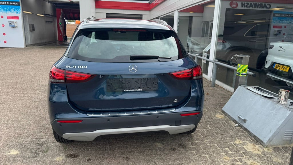 Mercedes-Benz Gla-klasse 180 business solution