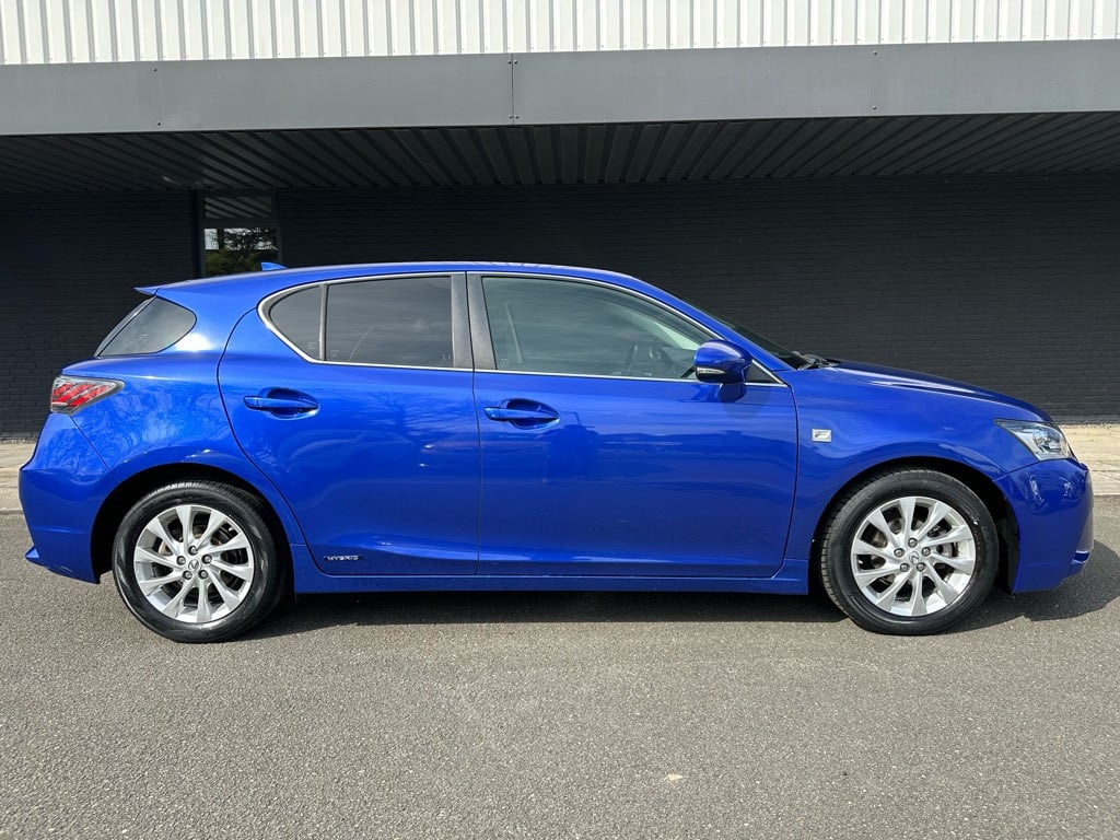 Lexus Ct 200h 25th edition