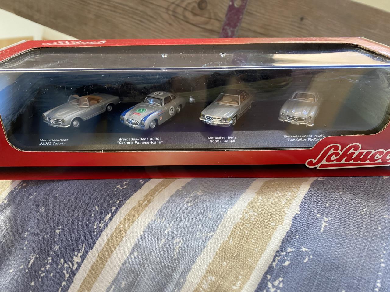 4 mini Mercedes Benz