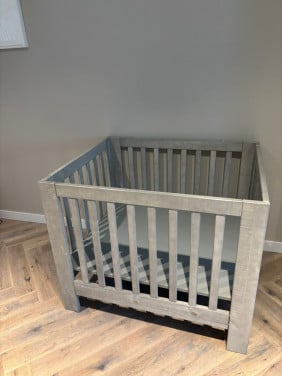 Grey wash box
