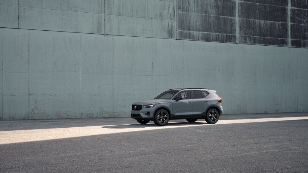 Volvo XC40 b4 gt plus dark
