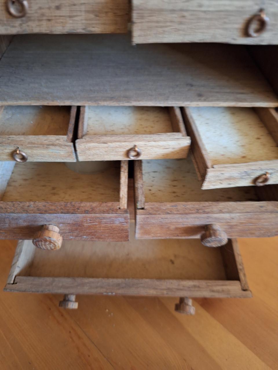 Decoratief mini kastje