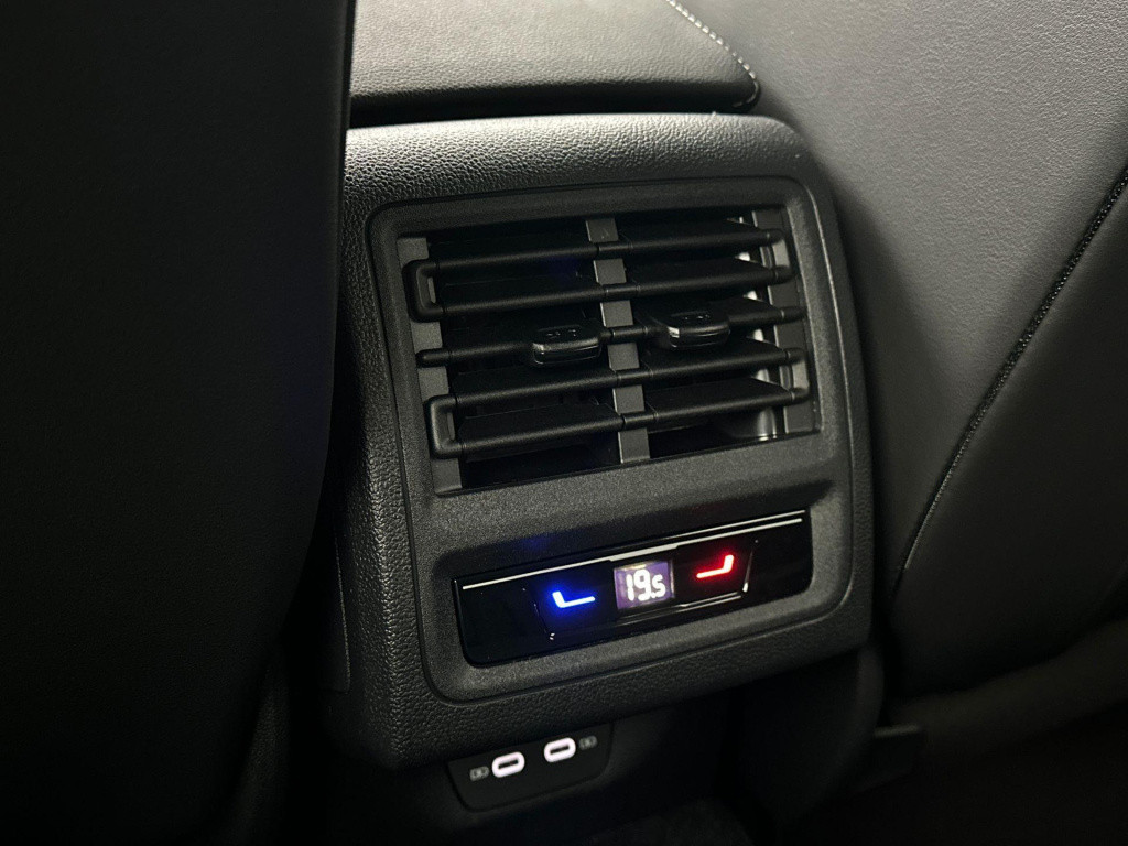 Volkswagen Golf variant r-line-edition 1.5 etsi 85 kw / 116 pk variant 7 v