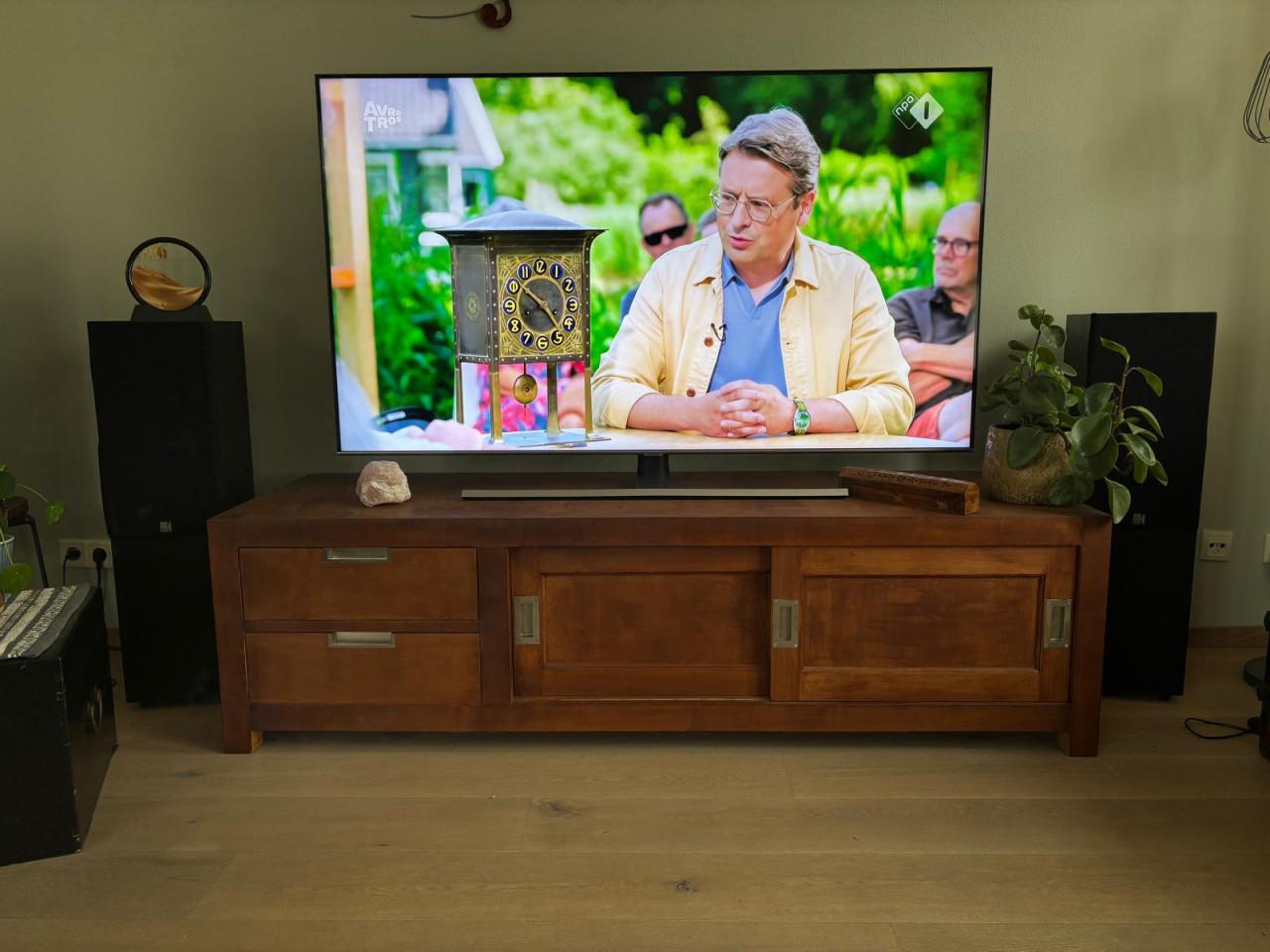 Samsung Ultra HD QLED Smart TV