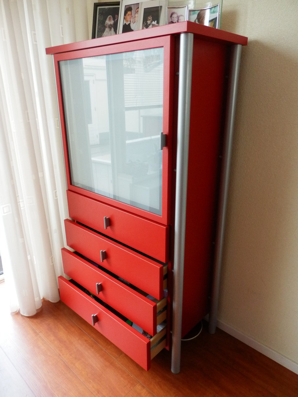 Moderne vitrinekast
