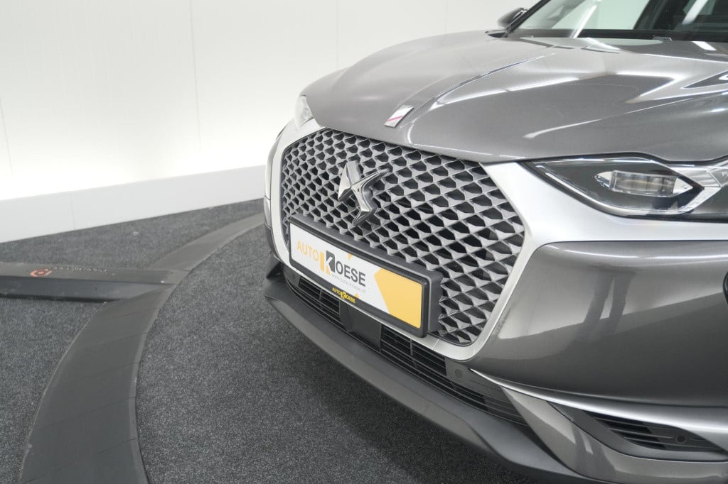 Ds Ds 3 crossback 50 kwh e-tense so chic | camera | dodehoekdetectie | head