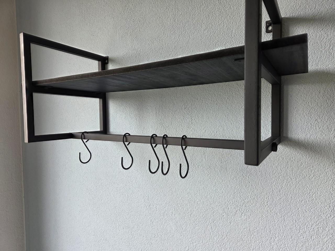 Wandkapstok mat zwart met haken