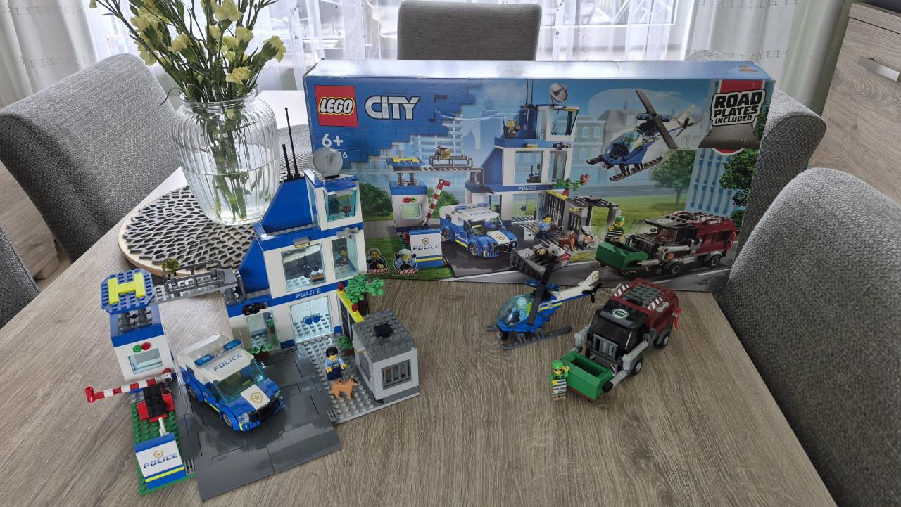 Lego 60316