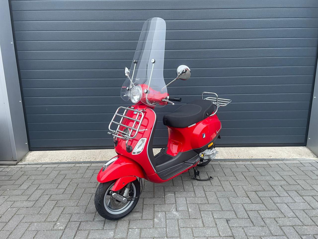VESPA PIAGGIO LX50
