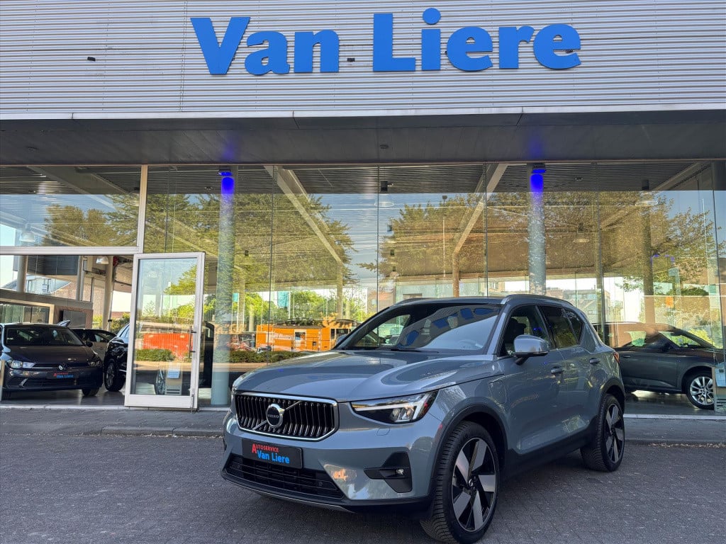 Volvo XC40 t4 plug-in hybrid 211pk aut core bright 20lm velgen| carplay|rij