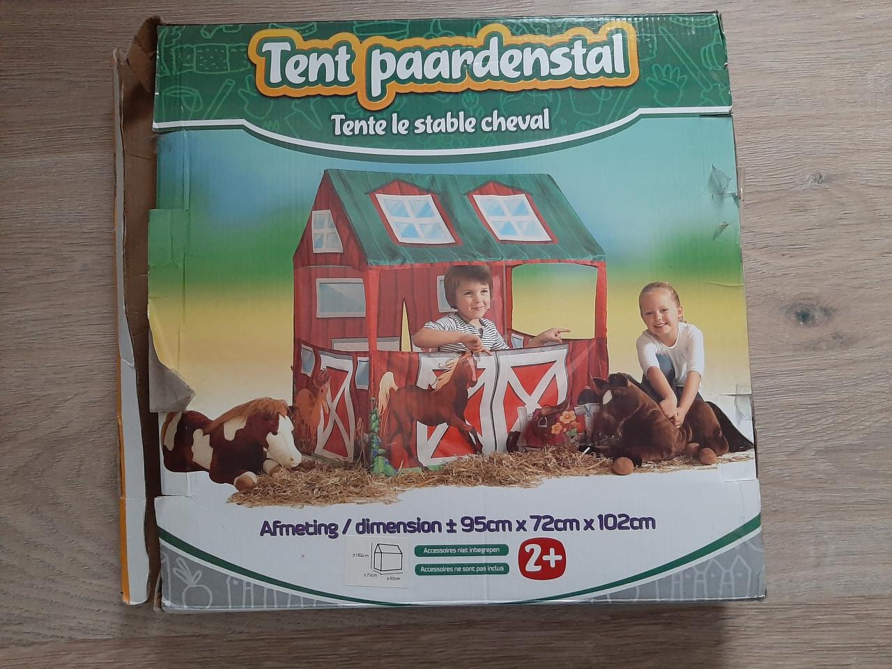 Speeltent paardenstal