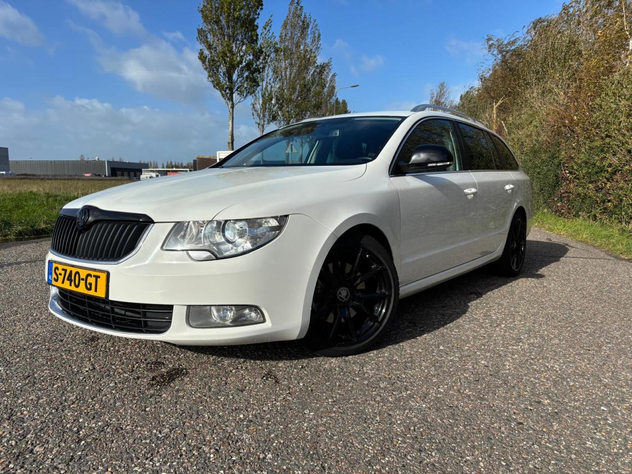Skoda Superb 2.0 TDI 170pk DSG-6 2013