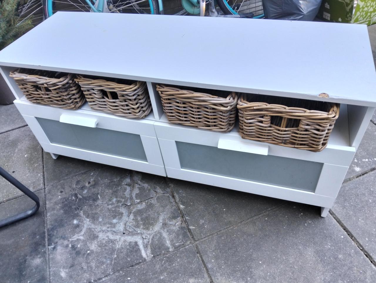 Tvmeubel schades