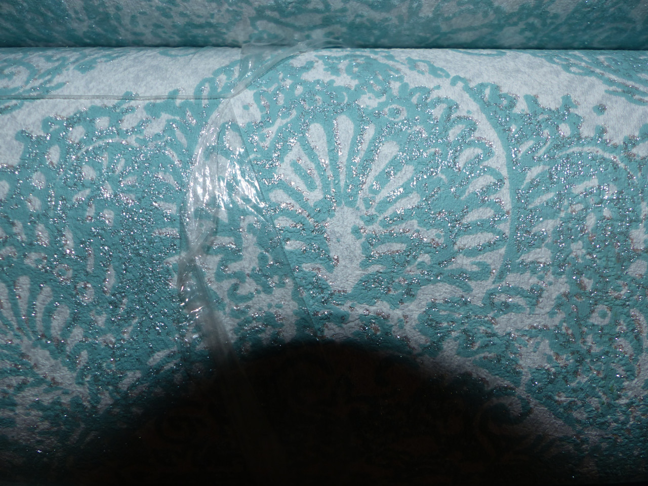 Behang dik 3 roL OOK voor slechte muren Turquoise iets glimmend ISOLEREND