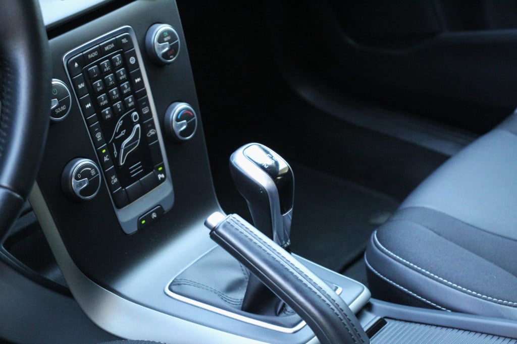 Volvo V40 2.0 t2 momentum - full led - navi - clima - half leder - 1e eig -