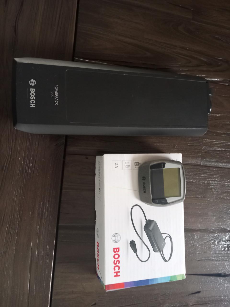 Accu, Acculader en display bosch