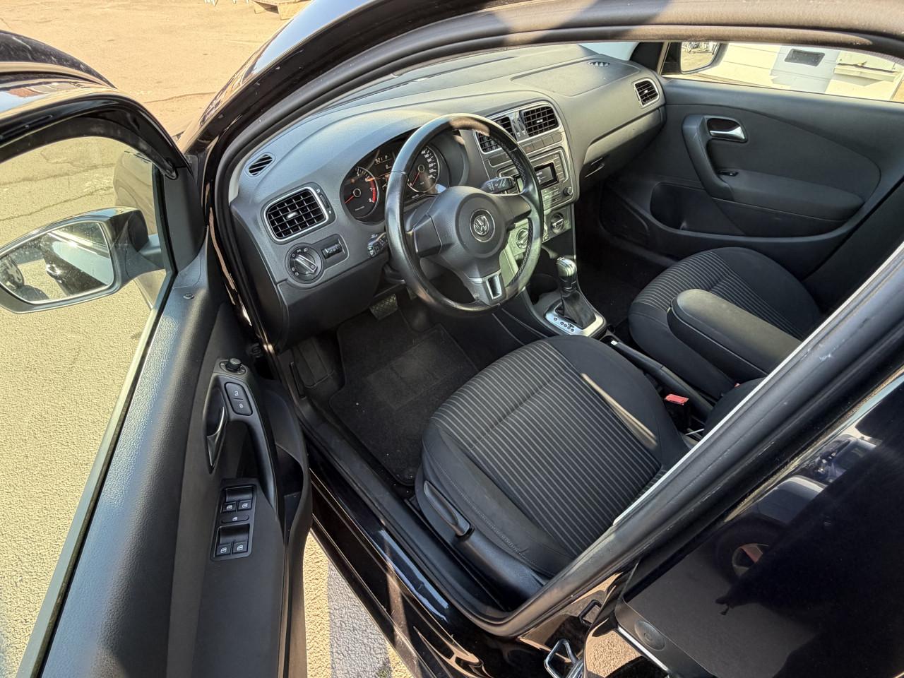 Volkswagen Polo 1.4-16v Highline 5 deurs AUTOMAAT DSG NAP ! ! !