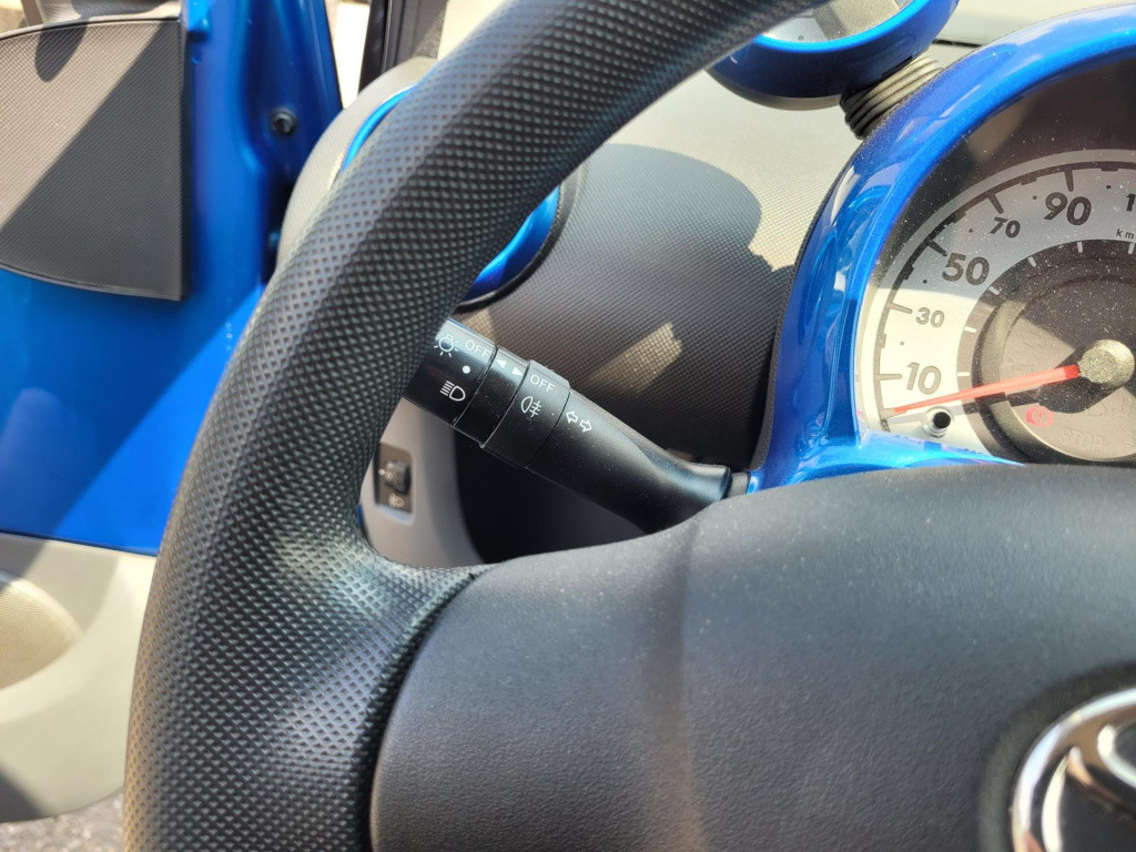 Toyota Aygo 1.0-12v dynamic blue airco