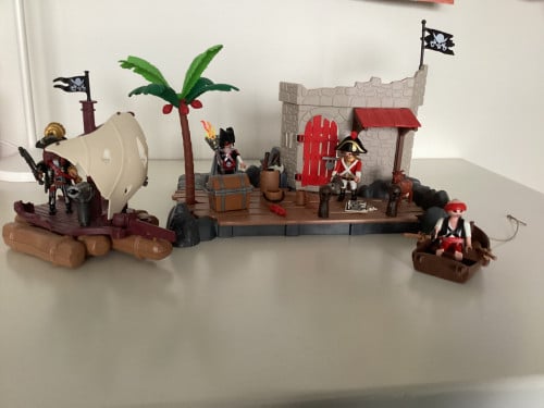 Playmobil piraten  eiland