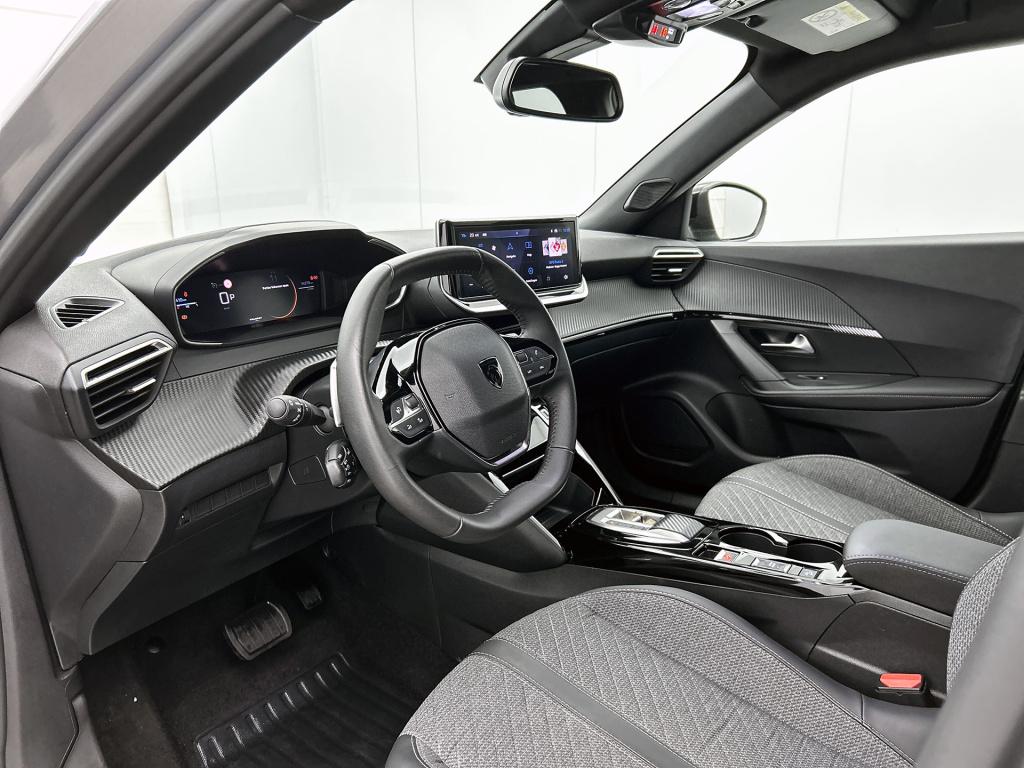 Peugeot 2008 1.2 hybrid 136 allure | rijklaar | 3d cockpit | keyless entry 