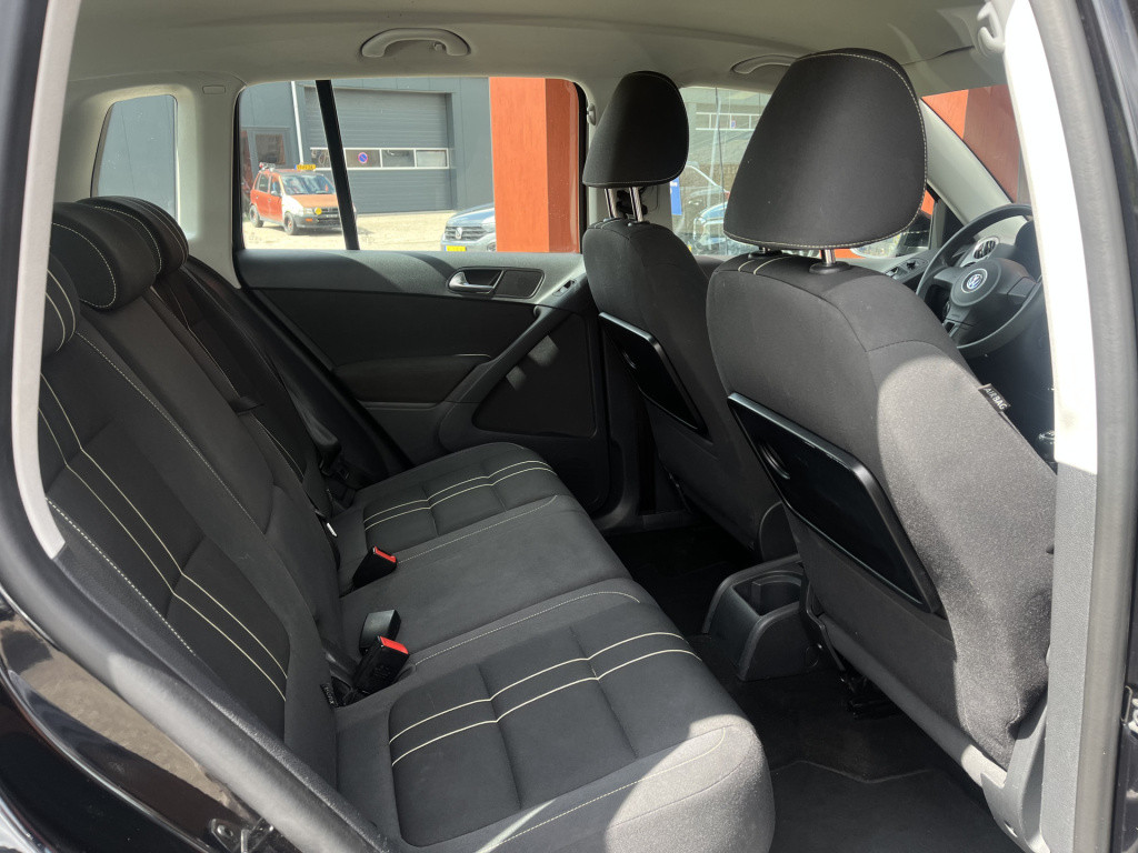 Volkswagen Tiguan 1.4 tsi comfort&design 4motion | carplay | trekhaak | sto