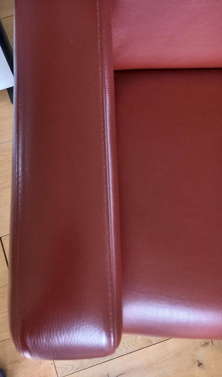 Te Koop: 2 Leren Fauteuils Donkerrood