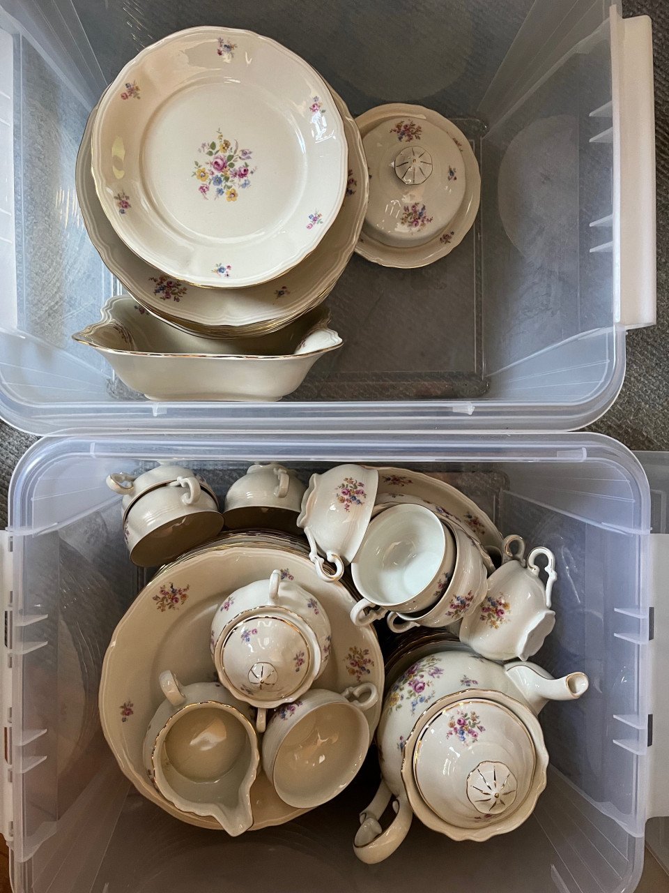 Vintage servies, nooit gebruikt