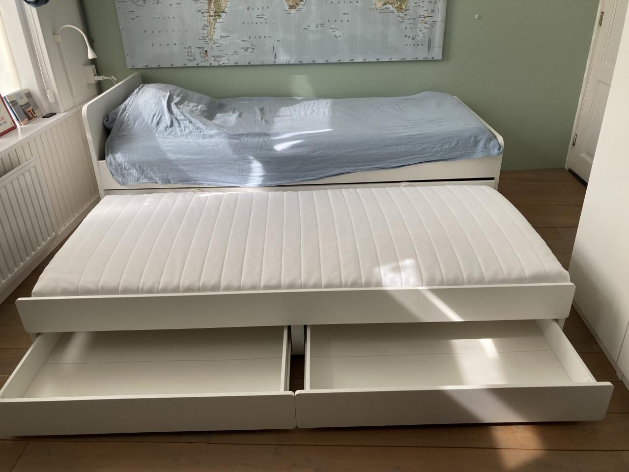 Bed met onderschuifbed en 2 lades IKEA Släkt 90 x 200 cm