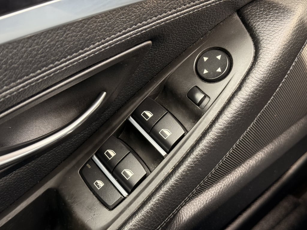 BMW 5 Serie 523i executive | leder | cruise | navi | parkeersensoren v+a |
